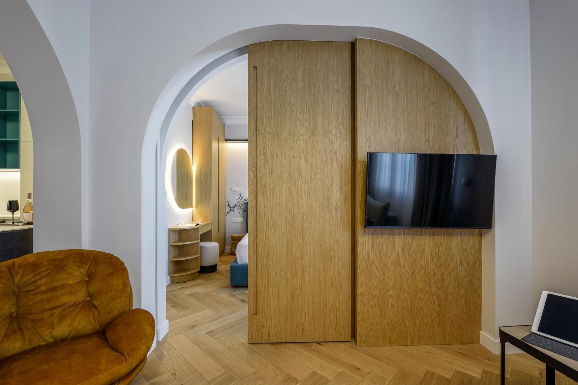 Queen Apartment Thessaloniki By Luxlikehome Exteriör bild