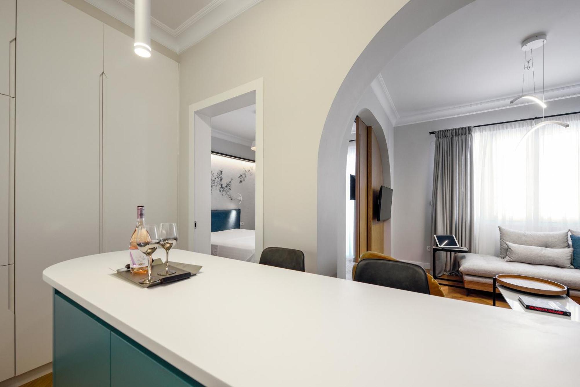 Queen Apartment Thessaloniki By Luxlikehome Exteriör bild